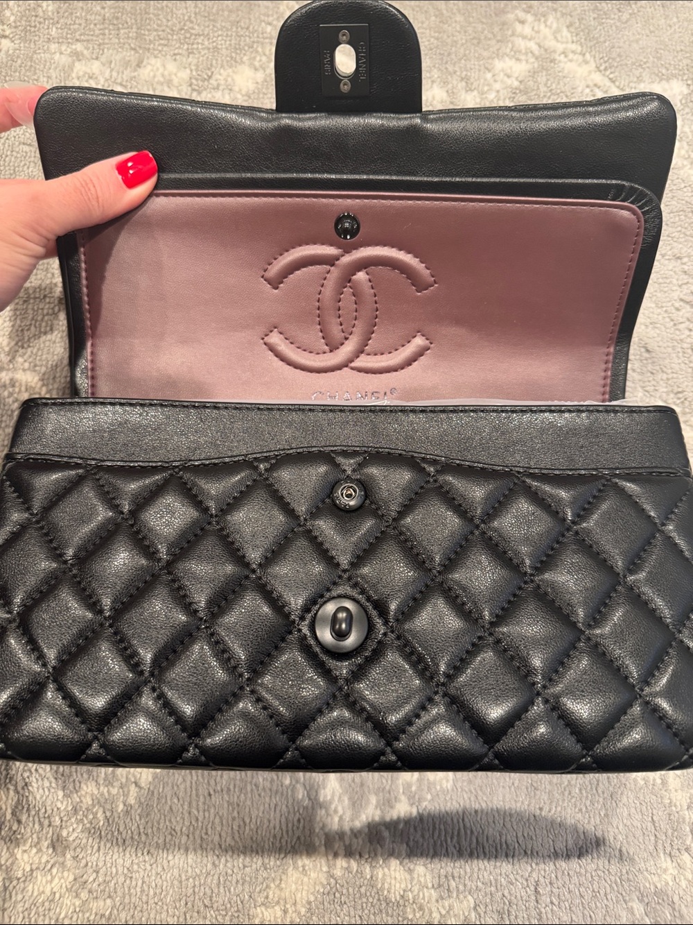 CHANEL style black on black small classic flap - Picture 8 of 12